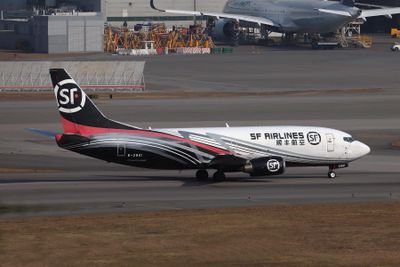 SF AIRLINES BOEING 737 300F HKG RF 002A5511.jpg