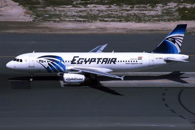 EGYPT AIR A320 SU-GBA DXB RF F.jpg