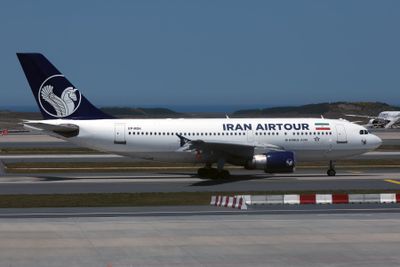 IRAN AIRTOUR AIRBUS A310 300 IST RF 002A7883.jpg