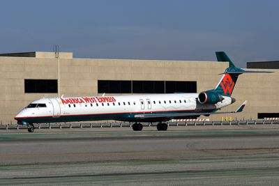 AMERICA WEST CANADAIR CRJ 900 RF IMG_0772 jpg.jpg