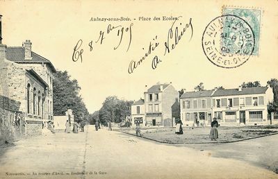 Les Ecoles et la Place