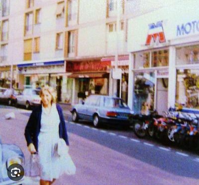 De la Place de la Gare et Marché jusqu'a l'avenue Jules Jouy.