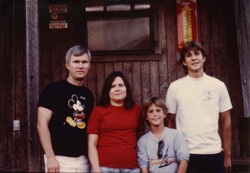1986 Steve-Mary-Seth-Jeremy E of dome.tif