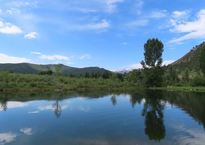 Sky and mountains to the SW, with the 'beach' pond in the foreground
