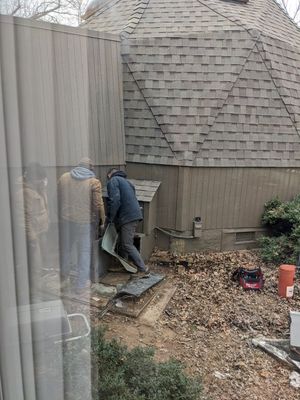 Finally, they had removed everything that had been attached to the outflow and return ducts that go under the house.