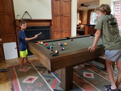Zane chooses his shot while Pierce studies the options.