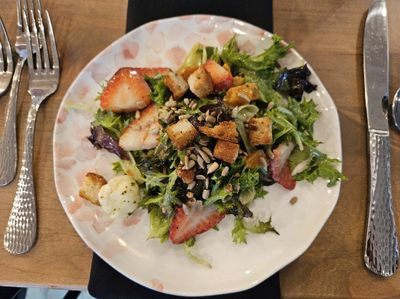 The colorful and tasty salad
We must have been too busy eating the delicious multiple courses to take any other food photos.