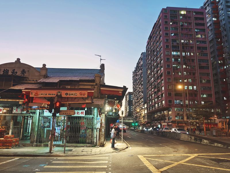 Yau Ma Tei Wholesale Fruit Market 果欄