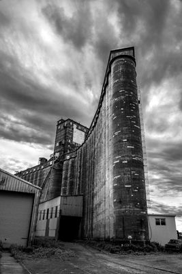 BW Silos 753_2802.jpg