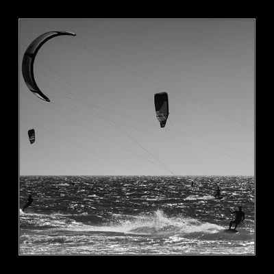 Kitesurfing