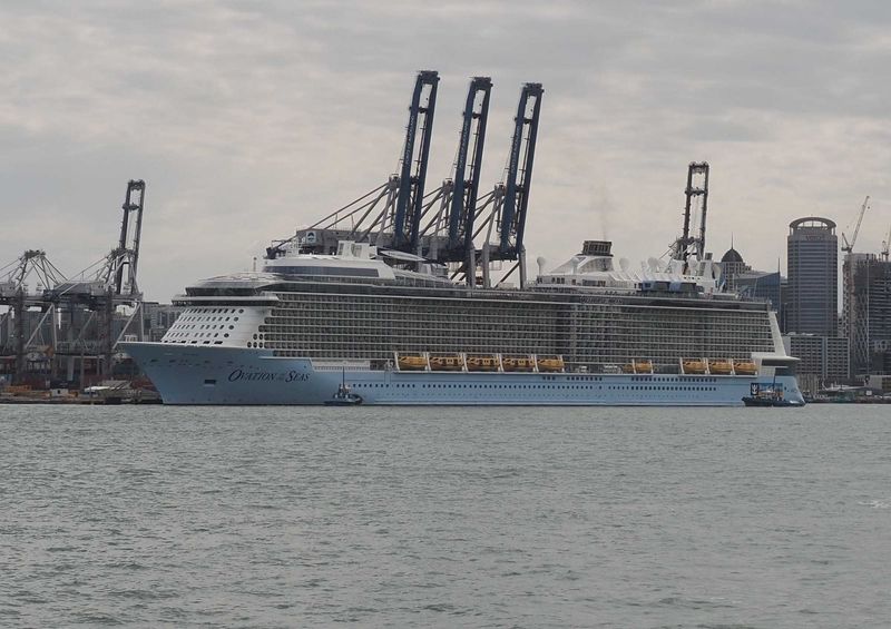 OVATION OF THE SEAS 1