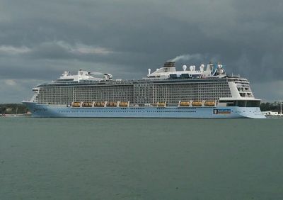 OVATION OF THE SEAS 2