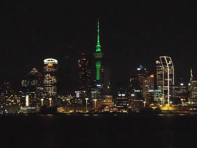 Auckland by Night 4