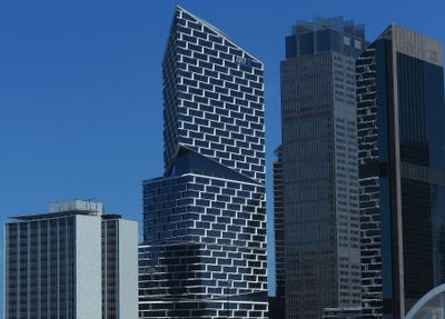 Amp building small.JPG