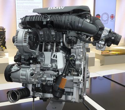 1024px-BMW_B48_im_BMW-Museum_2018-06.jpg