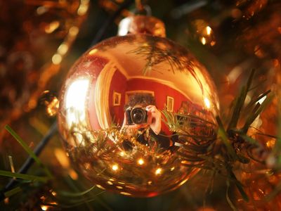 Bauble selfie