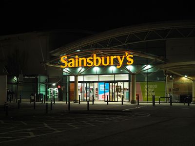 Late night cross-border shopping