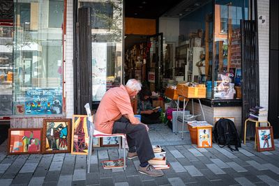 Vente trottoir - Rue St-Hubert, Montral 