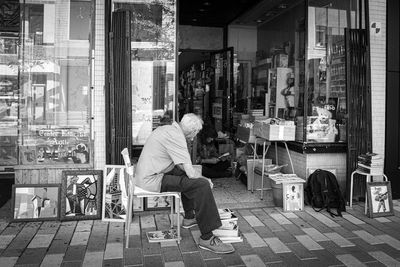 Vente trottoir - Rue St-Hubert, Montral 