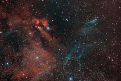 GUM 23 + NGC 2736 