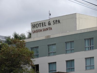 Barrett_DSCN3683_eSuites Hotel Lagoa Santa.JPG
