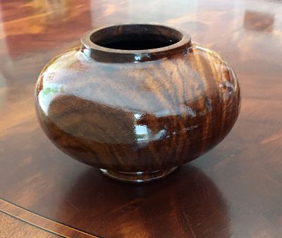 Rosewood vase IMG_3826.jpg