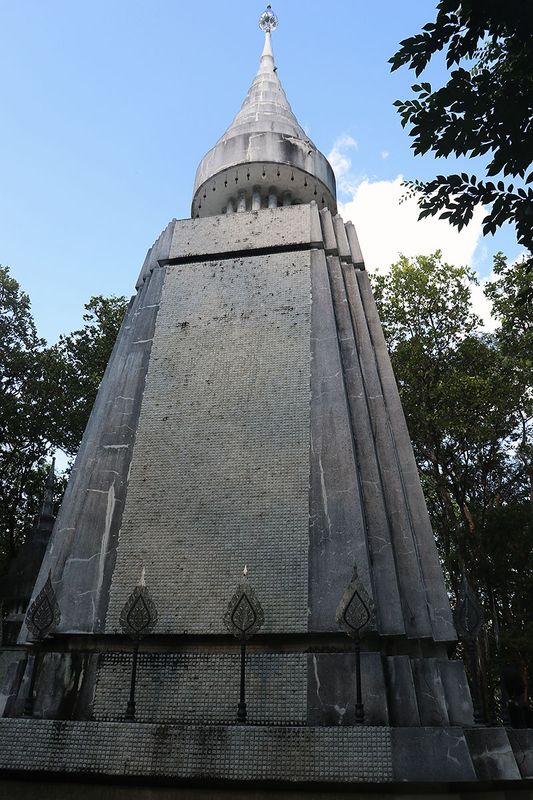 stupa.jpg
