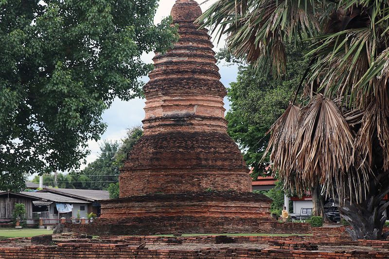 stupa in the neighborhood.jpg