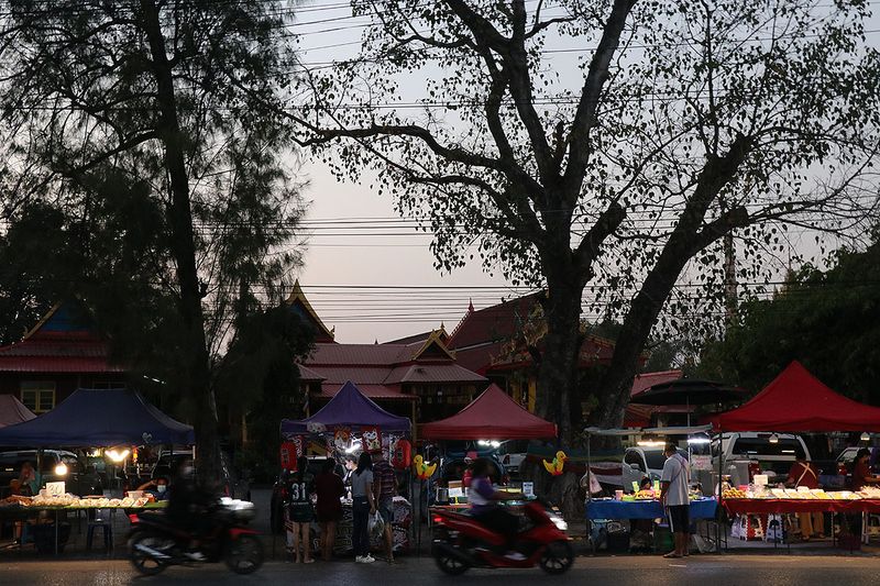 roadside market.jpg