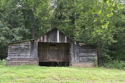 Old Barn Down Searcy 57-Barren Hollow