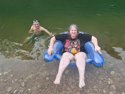 Adrian/Wife Floating Shine Eye
