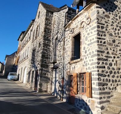 86 Vacances dans le Cantal - 205C61~1 optimise Pbase.jpg