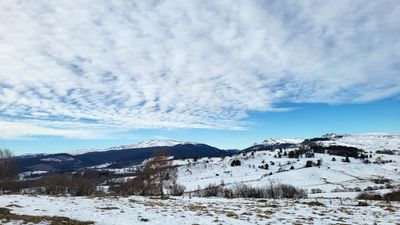 338 Vacances dans le Cantal - 20920C~1 optimise Pbase.jpg