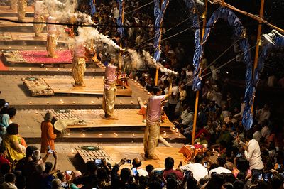 Dasaswamedh Ghat, Ganga Aarati