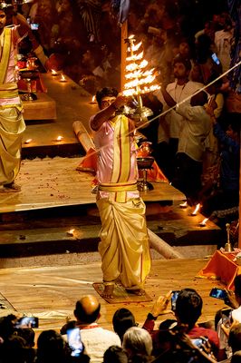 Dasaswamedh Ghat, Ganga Aarati