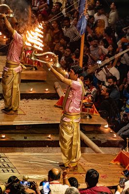 Dasaswamedh Ghat, Ganga Aarati