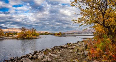 Fall Along The Columbia