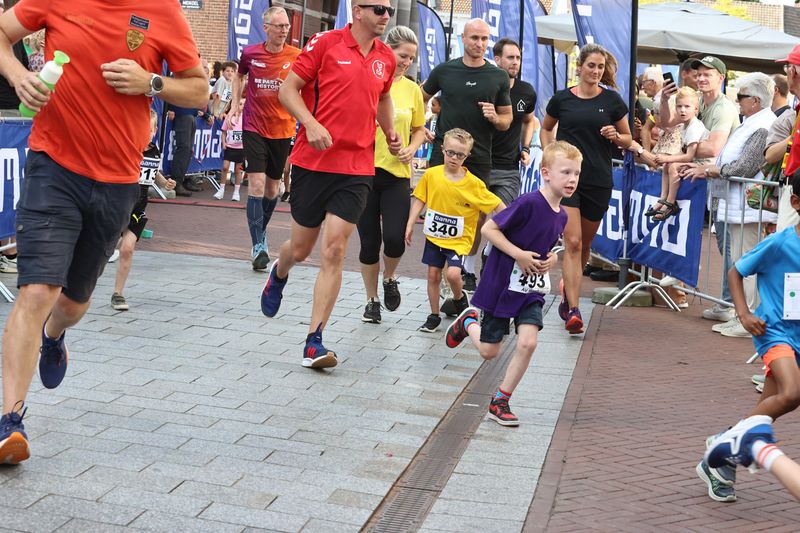 singelloop 20250039yaks.jpg