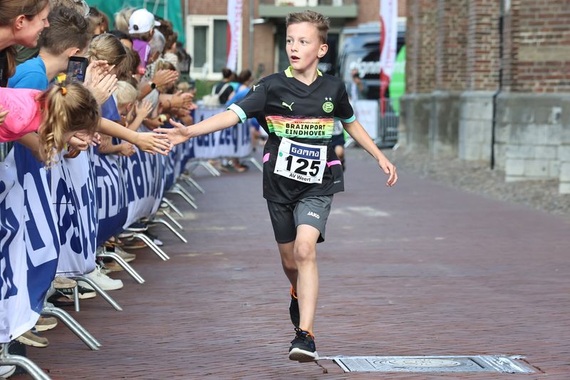 singelloop 20250047yaks.jpg