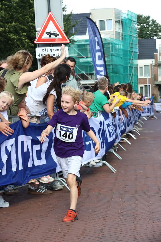 singelloop 20250069yaks.jpg