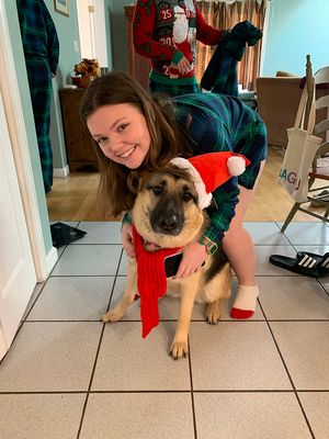 ellie-xmas22.jpg