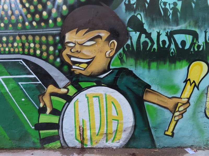 Leon street art