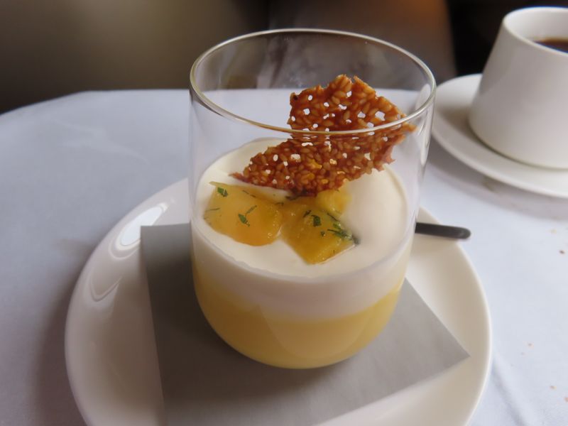 Qantas Melbourne to Hong Kong in business class