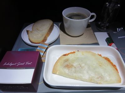 Jetstar business class MEL to SIN 2nd meal