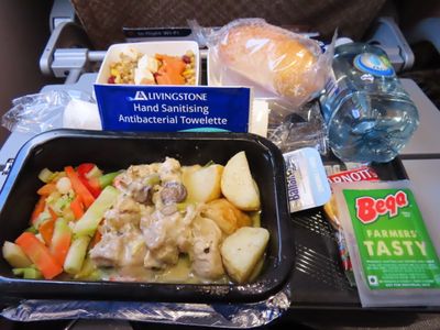 Singapore Airlines economy Melbourne to Singapore 1st meal