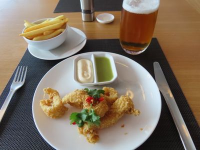 Qantas first lounge Sydney