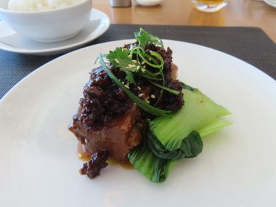 Qantas first lounge Sydney
