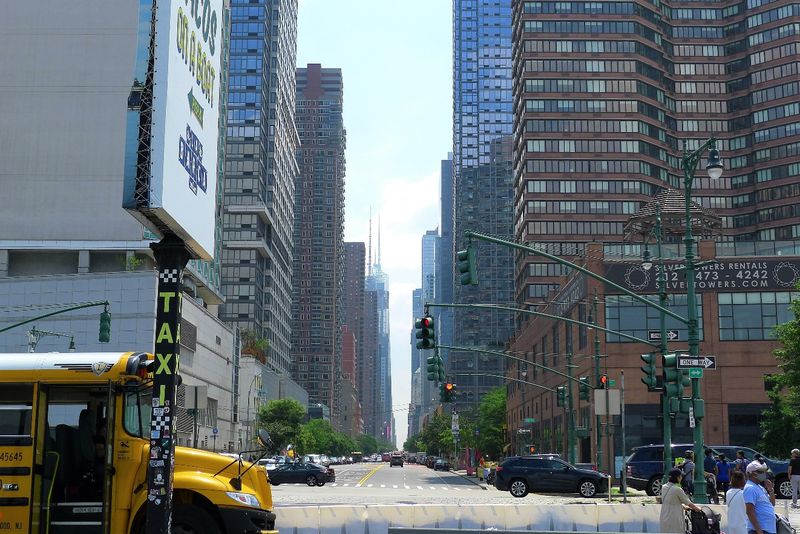Manhattan road