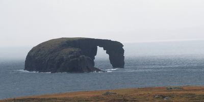 Dore Holm (the drinking horse) sea stack at Stenness