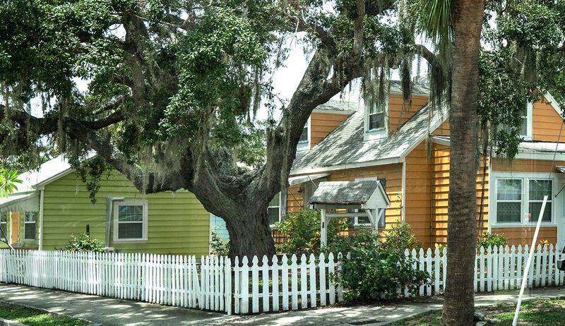 Kenwood Neighborhood 